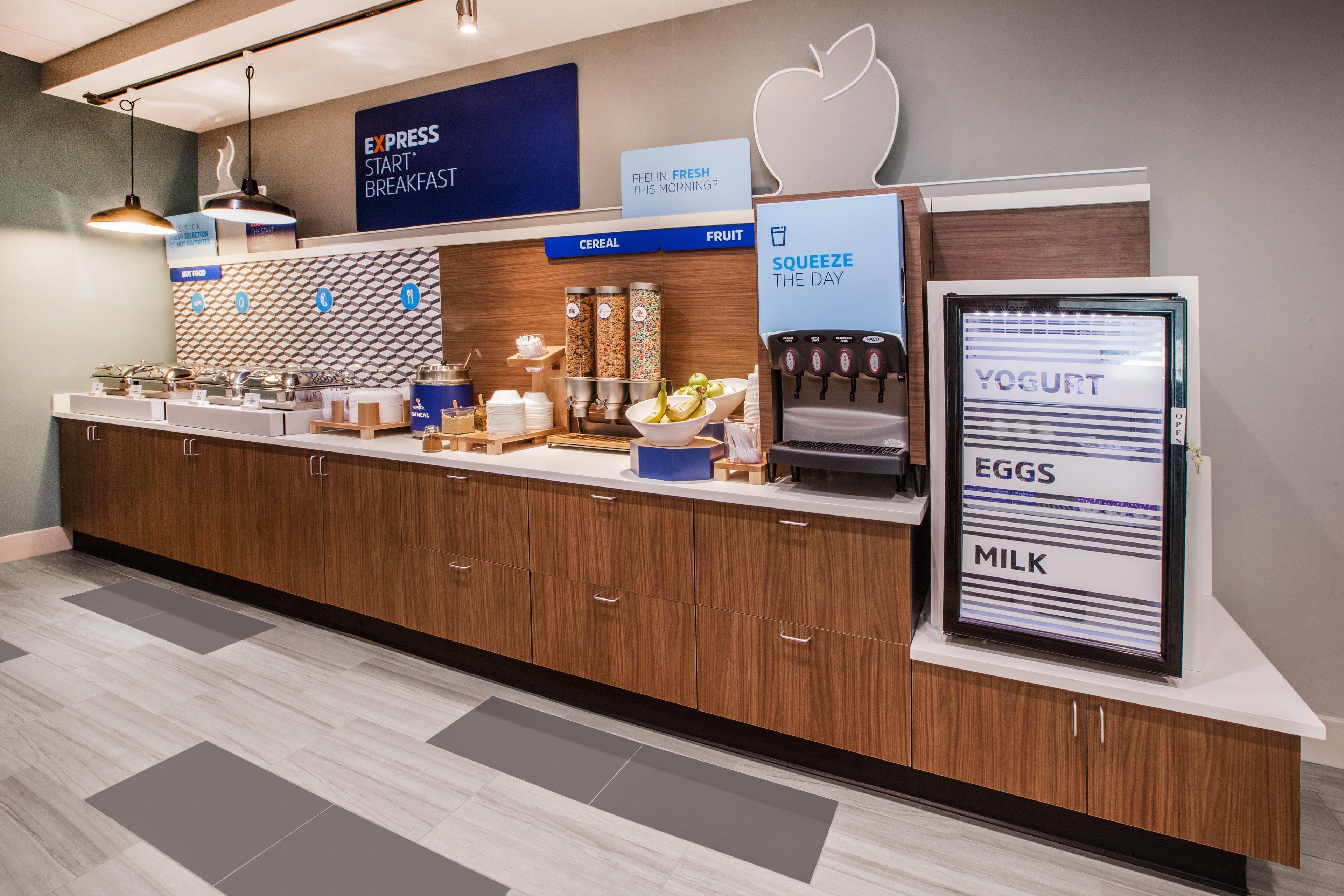 Holiday Inn Express & Suites Okemos - University Area By Ihg Zewnętrze zdjęcie